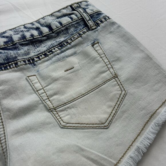 L'Amour by Nanette Lapore Denim Shorts Jr Size 7 Acid Wash Studded Embellished - Picture 7 of 9